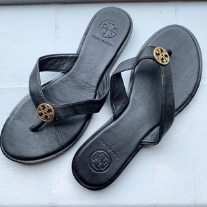 Tory Burch Benton Thong  Black - size 5